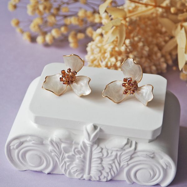 Alethea Studs